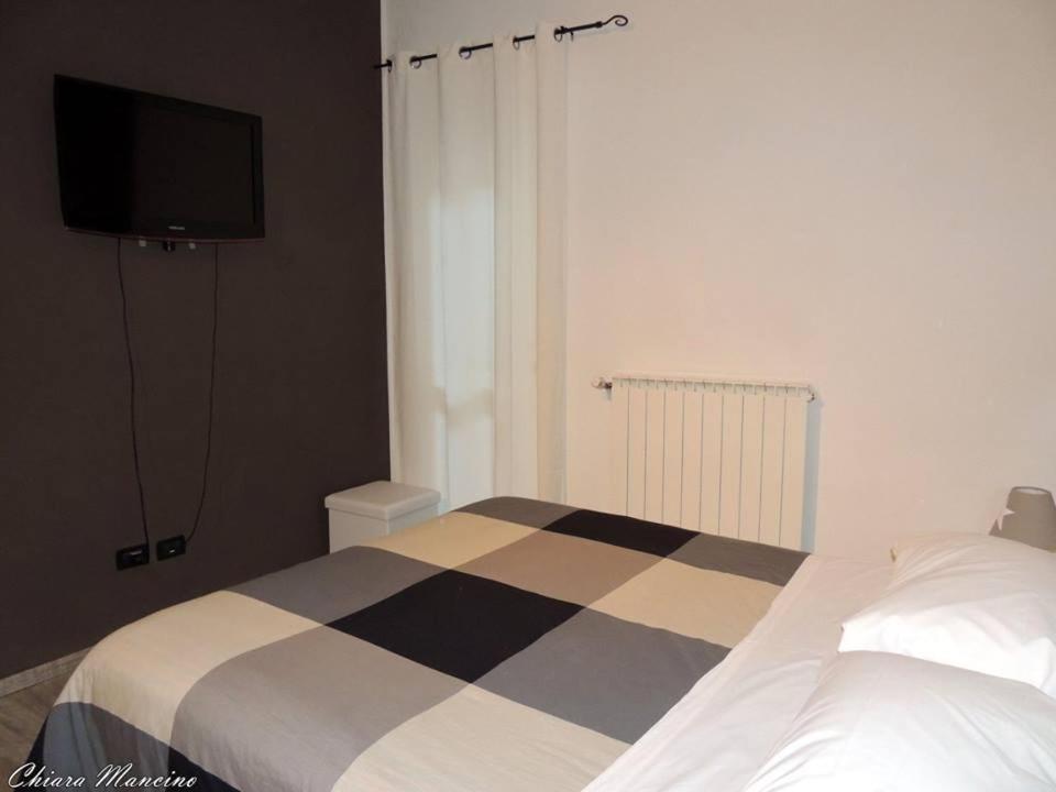 La Casa Del Colonnello Hotell Vercelli Exteriör bild
